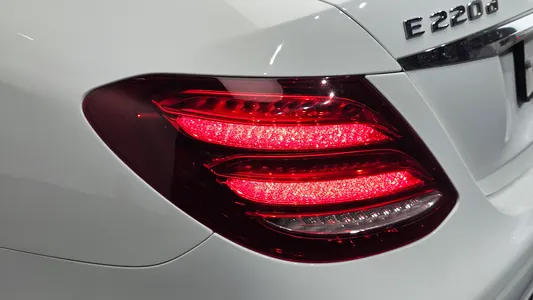 Mercedes-Benz E-Class W213 E220d 2019 23