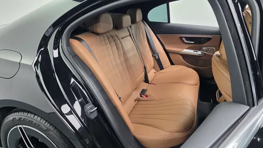 Mercedes-Benz E-Class W214 E300 4MATIC AMG Line 2024 10