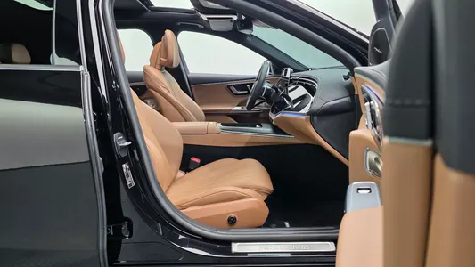 Mercedes-Benz E-Class W214 E300 4MATIC AMG Line 2024 26