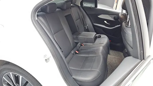 Mercedes-Benz C-Class W205 C200 2020 11
