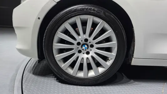 BMW 5 Series GT (F07) GT ED Edition 2013 5