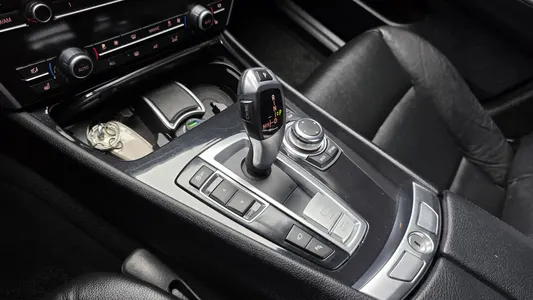 BMW 5 Series GT (F07) GT ED Edition 2013 9