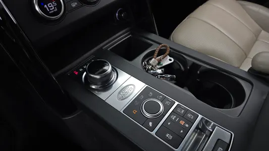 Land Rover 5 2.0 SD4 SE 2018 9