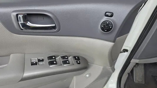 Kia R GLX 2012 11