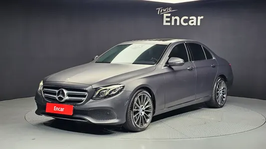 Mercedes-Benz E-Class W213 E220d 2017