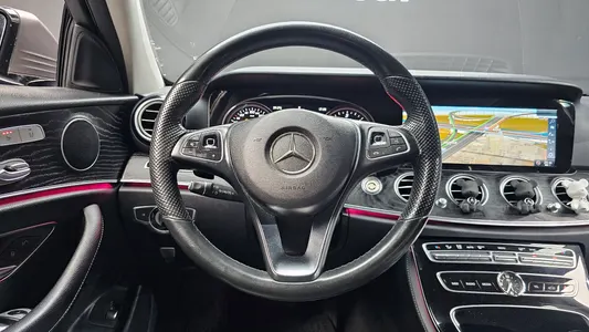 Mercedes-Benz E-Class W213 E220d 2017 13