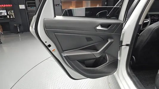 Volkswagen 7 1.5 TSI 2022 25