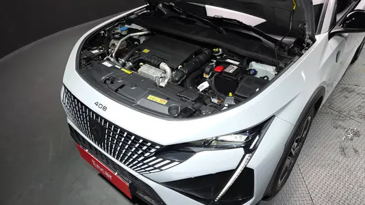 Peugeot 408 1.2 Pure Tech GT 2024 6
