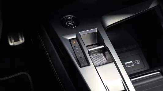 Peugeot 408 1.2 Pure Tech GT 2024 9