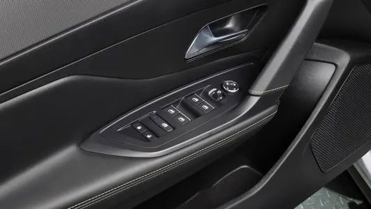 Peugeot 408 1.2 Pure Tech GT 2024 16