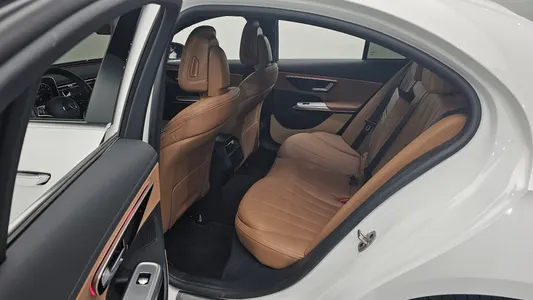 Mercedes-Benz E-Class W214 E200 2025 11