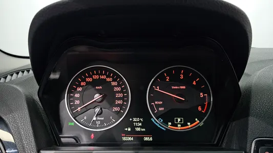 BMW 1 Series (F20) 118d 2 5 2014 8