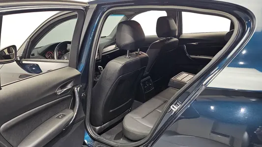 BMW 1 Series (F20) 118d 2 5 2014 12