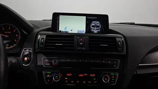 BMW 1 Series (F20) 118d 2 5 2014 17