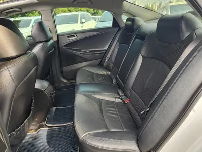 Hyundai YF LPI 2012 8