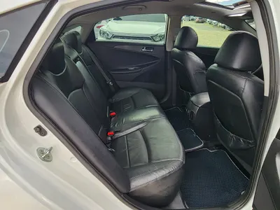 Hyundai YF LPI 2012 9