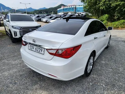 Hyundai YF LPI 2012 24