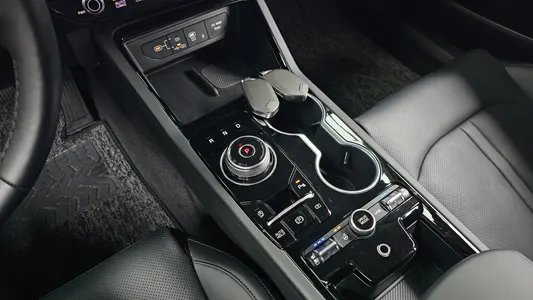 Kia K5 3 2.0 2025 8