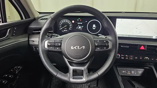 Kia K5 3 2.0 2025 12