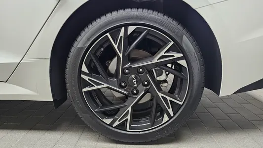 Kia K5 3 2.0 2025 21