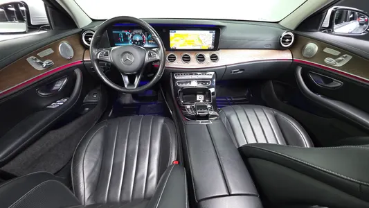 Mercedes-Benz E-Class W213 E300 4MATIC 2017 7