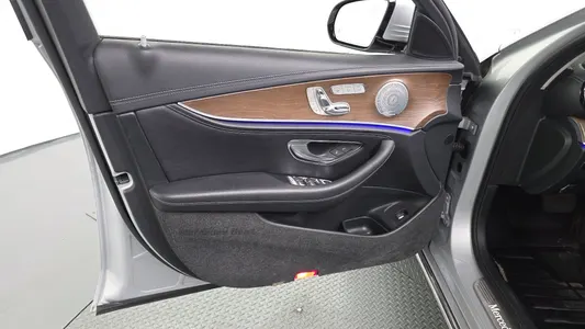 Mercedes-Benz E-Class W213 E300 4MATIC 2017 17