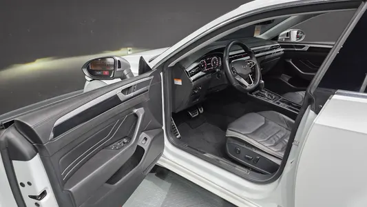 Volkswagen 아테온 2.0 TDI 2022 10