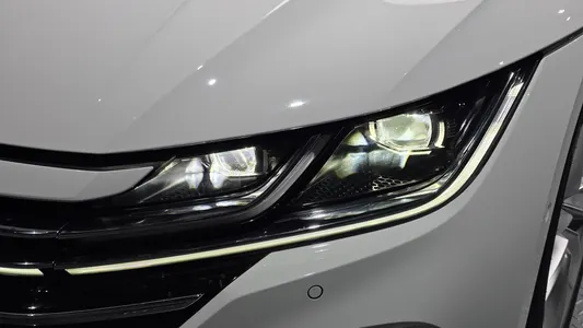 Volkswagen 아테온 2.0 TDI 2022 22