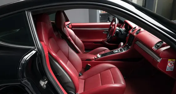 Porsche 718 2.5 GTS 2019 11