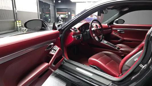 Porsche 718 2.5 GTS 2019 10