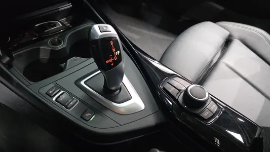 BMW 1 Series (F20) 118d 5 2017 9