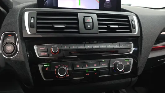 BMW 1 Series (F20) 118d 5 2017 16