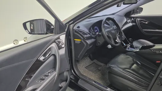 Hyundai Grandeur HG LPG HG300 2015 11