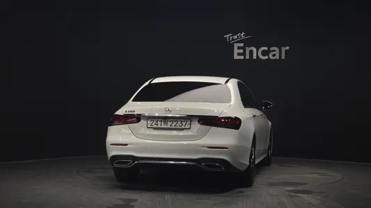Mercedes-Benz E-Class W213 E250 AMG Line 2022 4