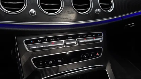 Mercedes-Benz E-Class W213 E250 AMG Line 2022 27