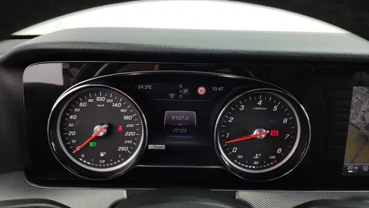 Mercedes-Benz E-Class W213 E200 2017 8