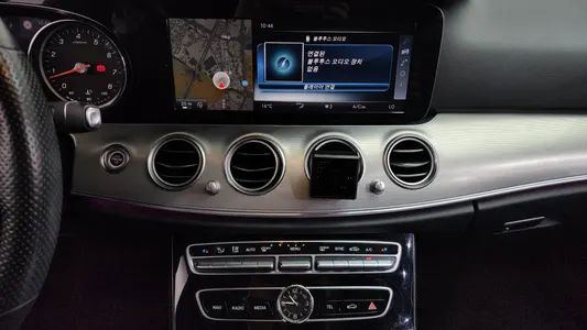 Mercedes-Benz E-Class W213 E200 2017 12