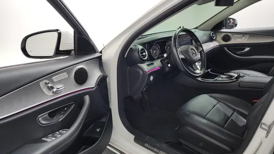Mercedes-Benz E-Class W213 E200 2017 10