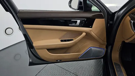 Porsche (971) 4.0 2018 24
