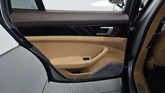 Porsche (971) 4.0 2018 25
