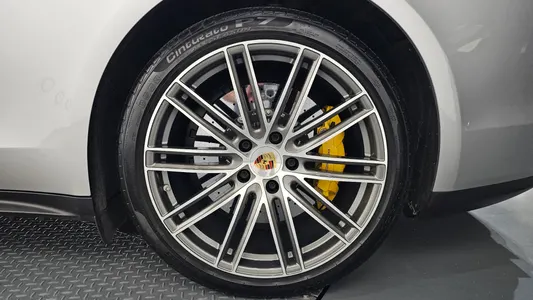 Porsche (971) 4.0 2018 21
