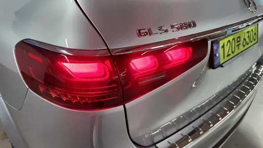 Mercedes-Benz GLS-Class X167 GLS580 4MATIC 2024 17