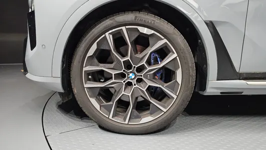 BMW X7 (G07) xDrive 40i M 7 2024 5