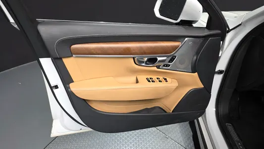 Volvo S90 T5 2020 24