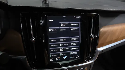 Volvo S90 T5 2020 28
