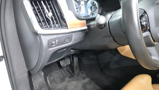 Volvo S90 T5 2020 29