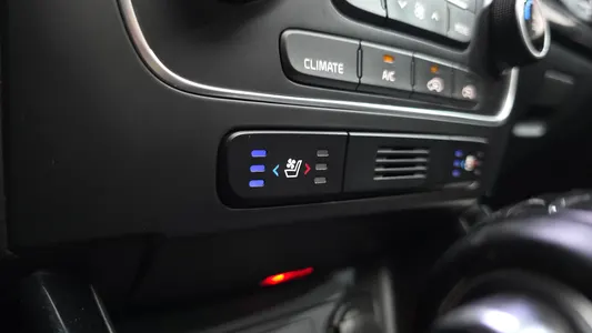 Kia R 2.0 2WD 2014 41