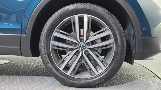 Volkswagen 2 2.0 TDI 4 2023 5