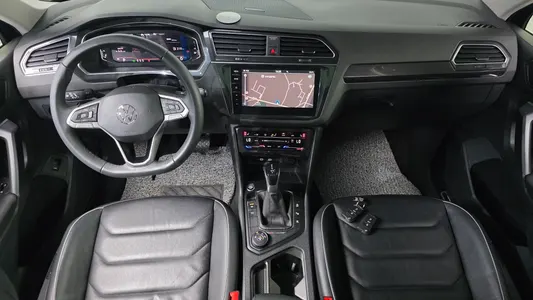 Volkswagen 2 2.0 TDI 4 2023 7