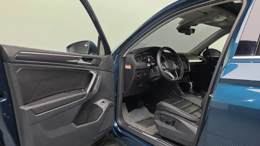 Volkswagen 2 2.0 TDI 4 2023 10